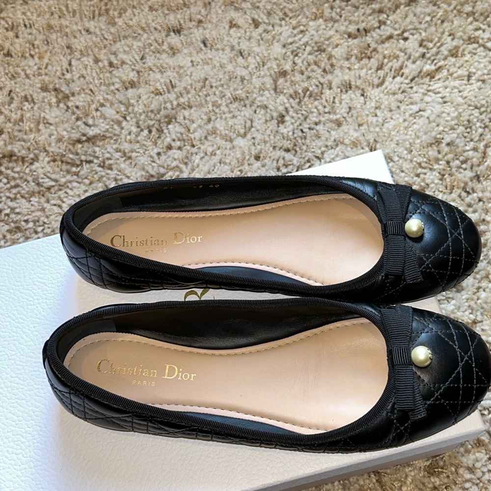 Dior Black Quilted Cannage Flats with Bow and Pearl Size 40. GREAT CONDITION - Picture 3 of 12